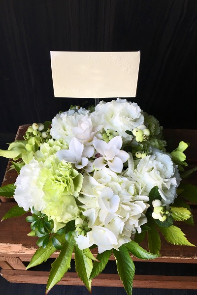 白系の爽やかな豪華アレンジメントフラワー 3 800円 胡蝶蘭 高級スタンド花 プレミアガーデン