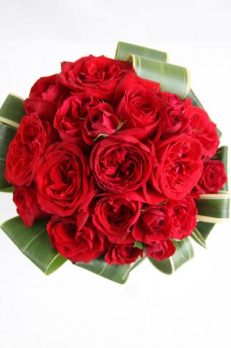 贅沢な赤バラメインの花束
ラウンドタイプ