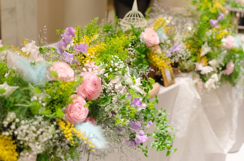 結婚式会場を彩る装花とは 役割や種類について 胡蝶蘭 スタンド花のプレミアガーデン