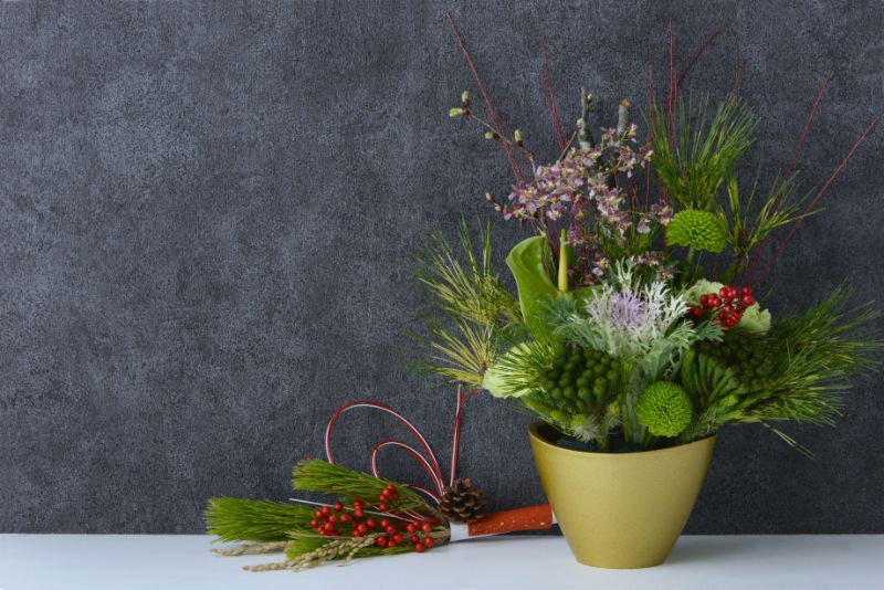 お正月には花飾りを飾ろう 縁起のいい花や飾り方をご紹介 胡蝶蘭 スタンド花のプレミアガーデン