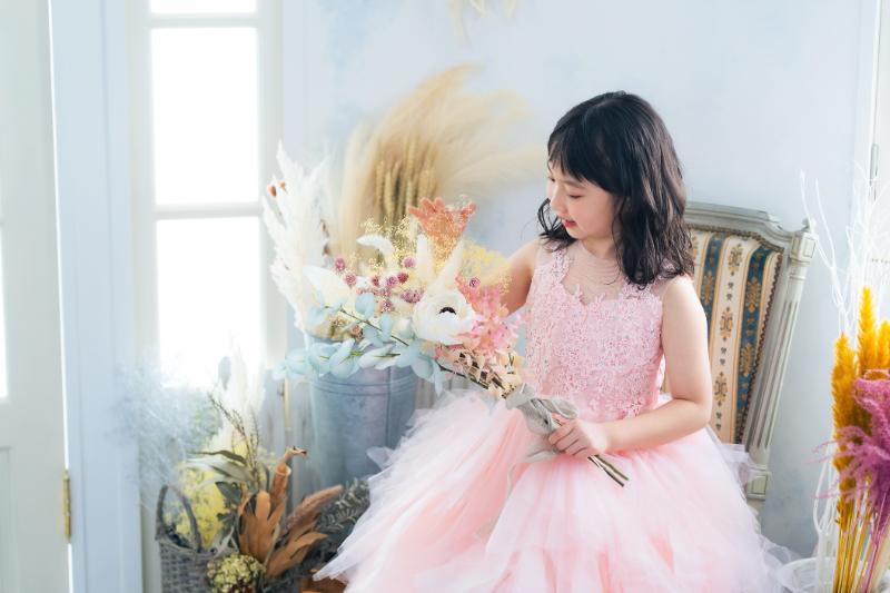 七五三にふさわしい花の種類と色の選び方